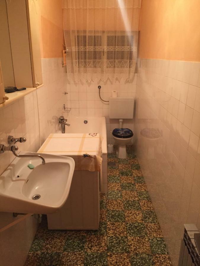 Apartman Frane 6+2 Brodarica  Extérieur photo